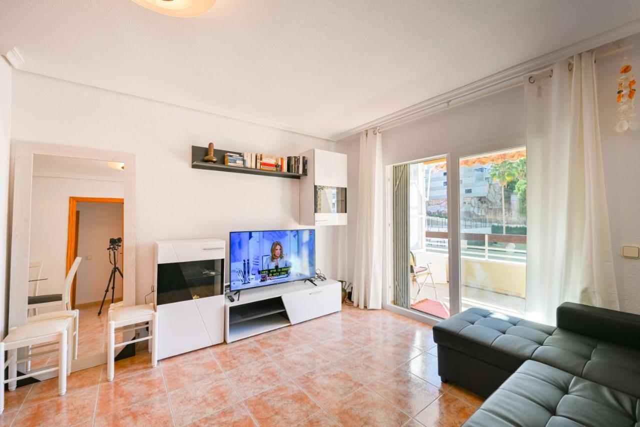 Beautiful 2 Bedroom In Parque Loix 3 Minutes Walk To The Beach ベニドルム エクステリア 写真