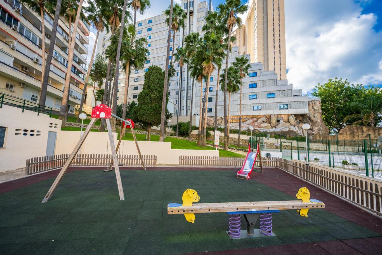 Beautiful 2 Bedroom In Parque Loix 3 Minutes Walk To The Beach ベニドルム エクステリア 写真