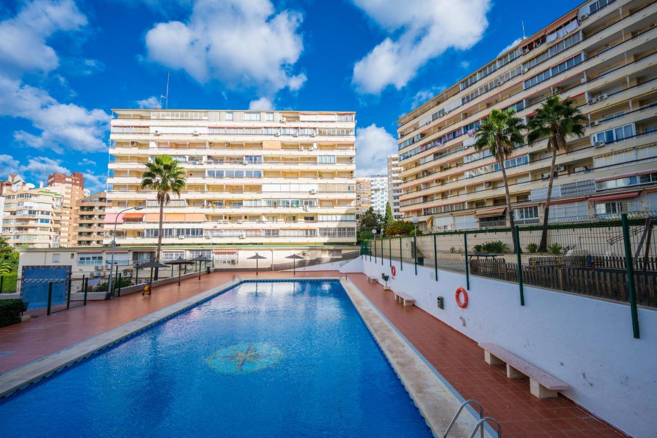 Beautiful 2 Bedroom In Parque Loix 3 Minutes Walk To The Beach ベニドルム エクステリア 写真